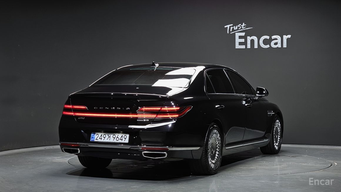 Genesis G90 - фото 1