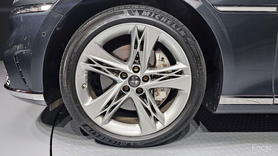 Genesis G90 - фото 4