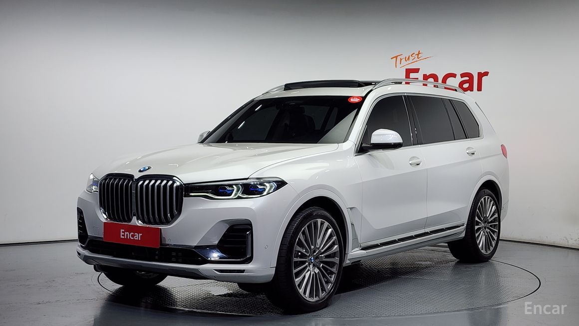 BMW X7 - фото 0