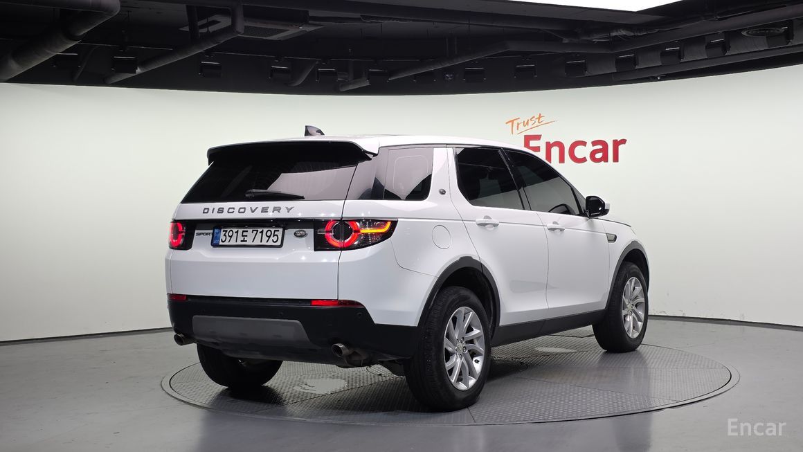 Land Rover Discovery Sports - фото 1