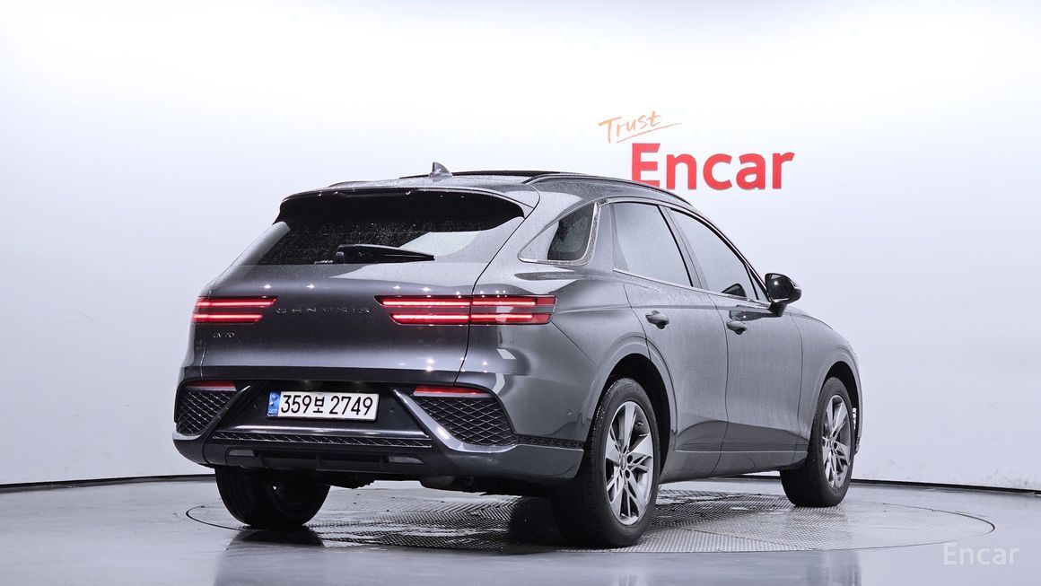 Genesis GV70 - фото 1