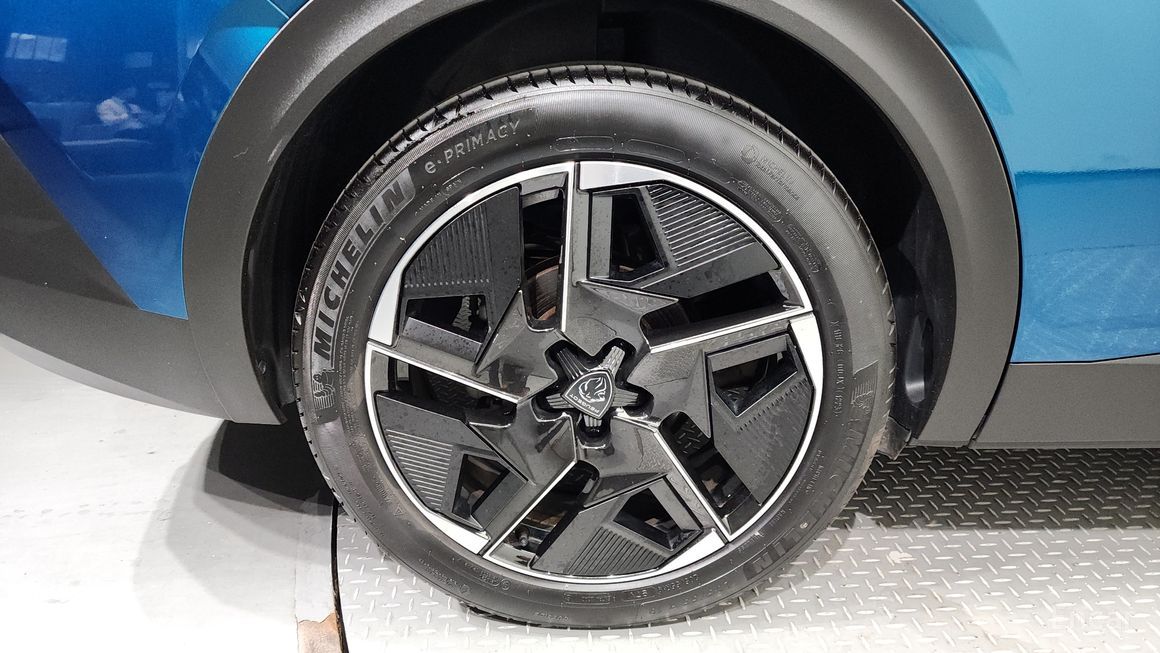 Peugeot 408 - фото 4