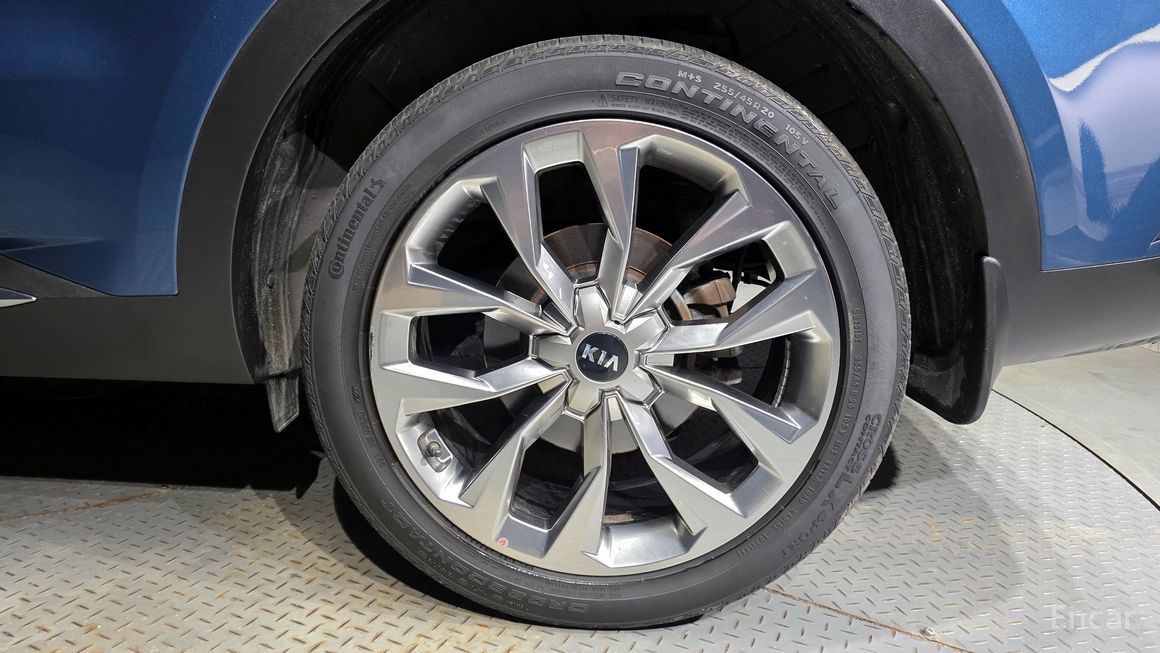 Kia Sorento - фото 4