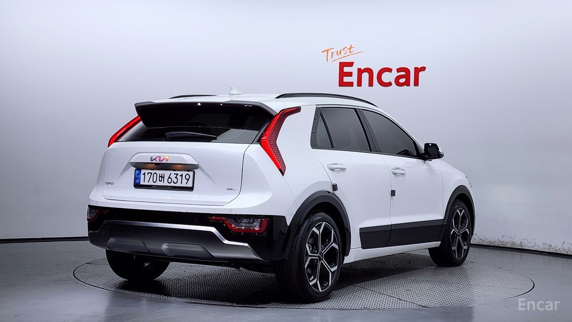 Kia Niro - фото 1