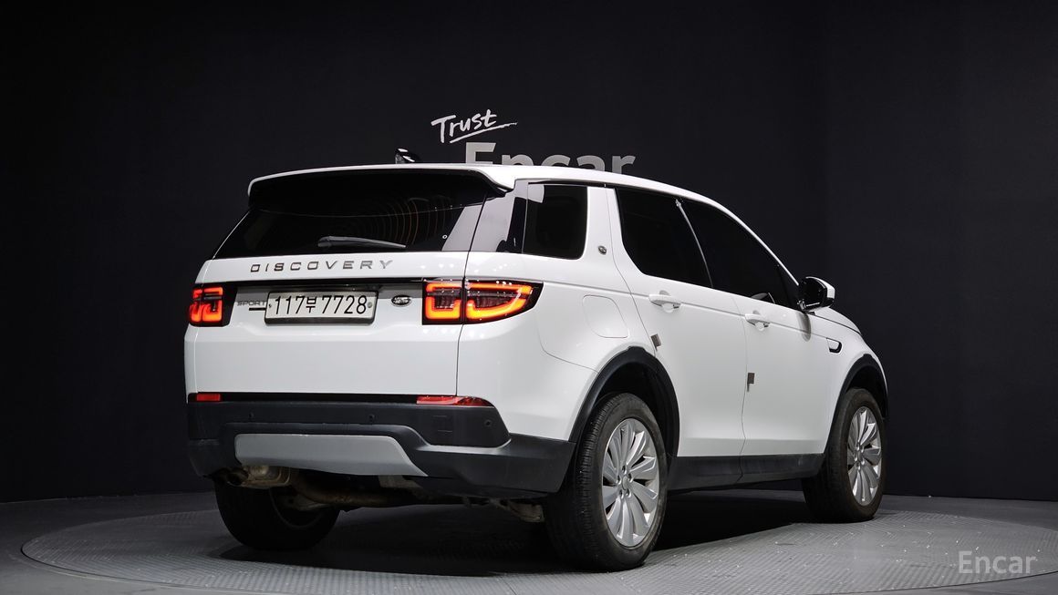 Land Rover Discovery Sports - фото 1