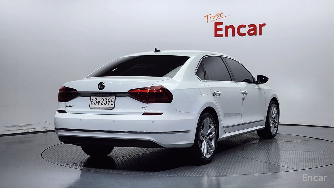 Volkswagen Passat - фото 1