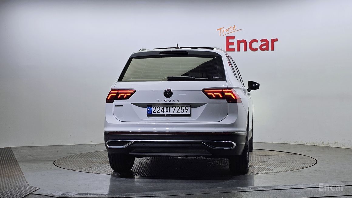 Volkswagen Tiguan - фото 3