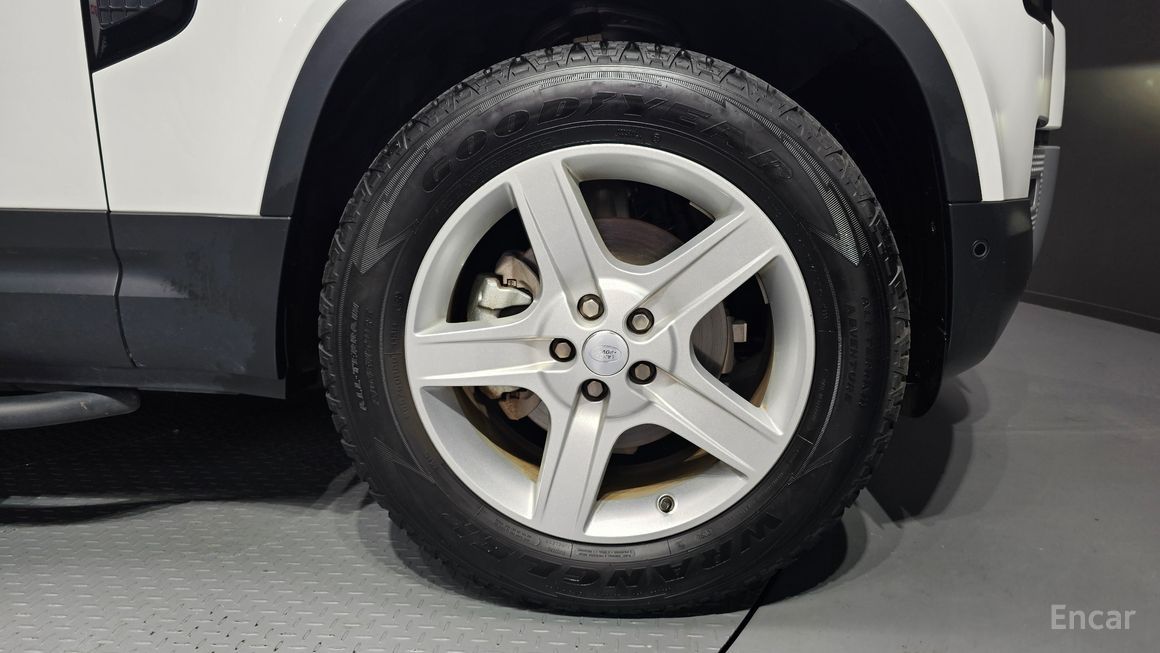 Land Rover Defender - фото 4