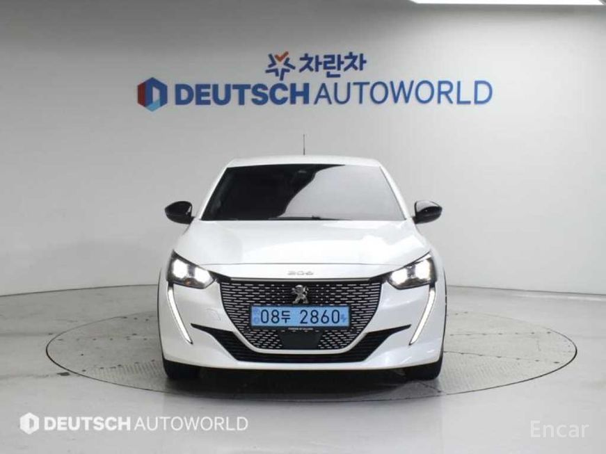 Peugeot 208 - фото 2