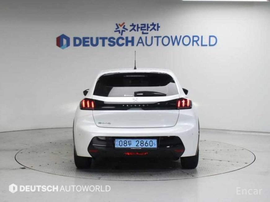 Peugeot 208 - фото 3