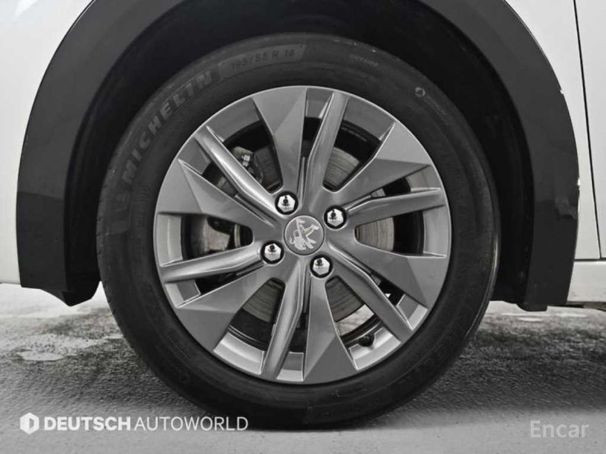 Peugeot 208 - фото 4