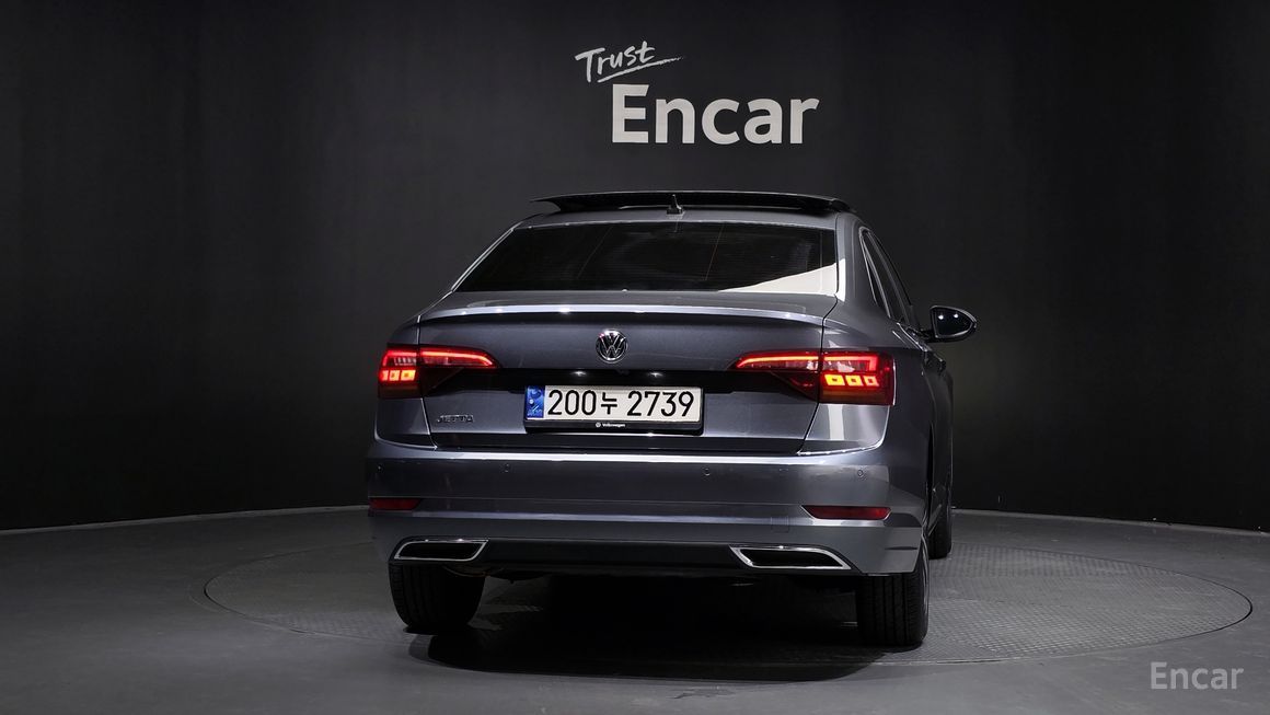 Volkswagen Jetta - фото 3