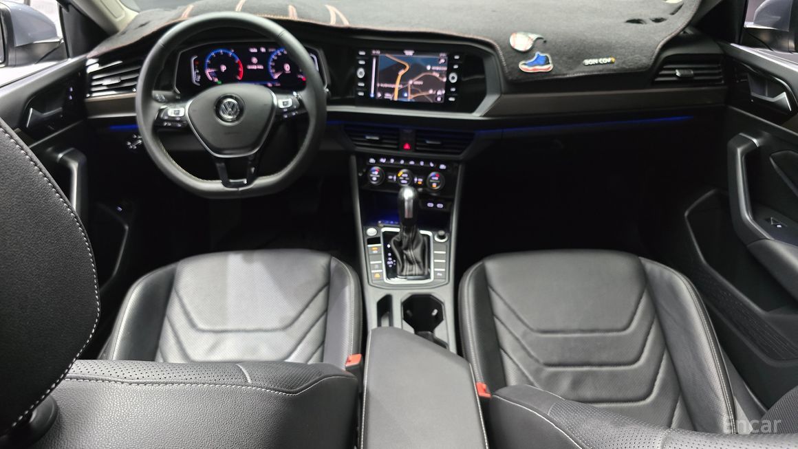 Volkswagen Jetta - фото 6