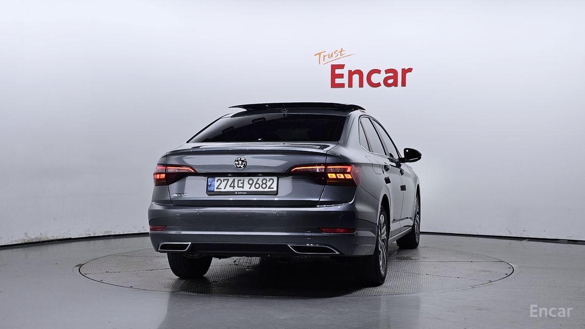 Volkswagen Jetta - фото 3