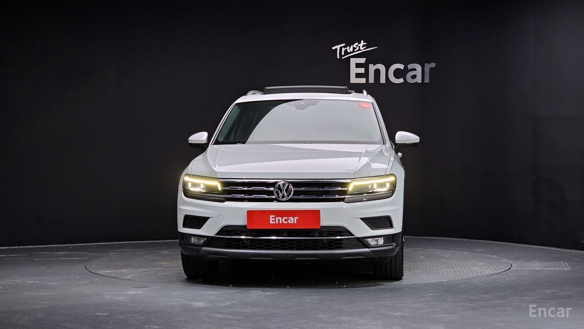 Volkswagen Tiguan - фото 2