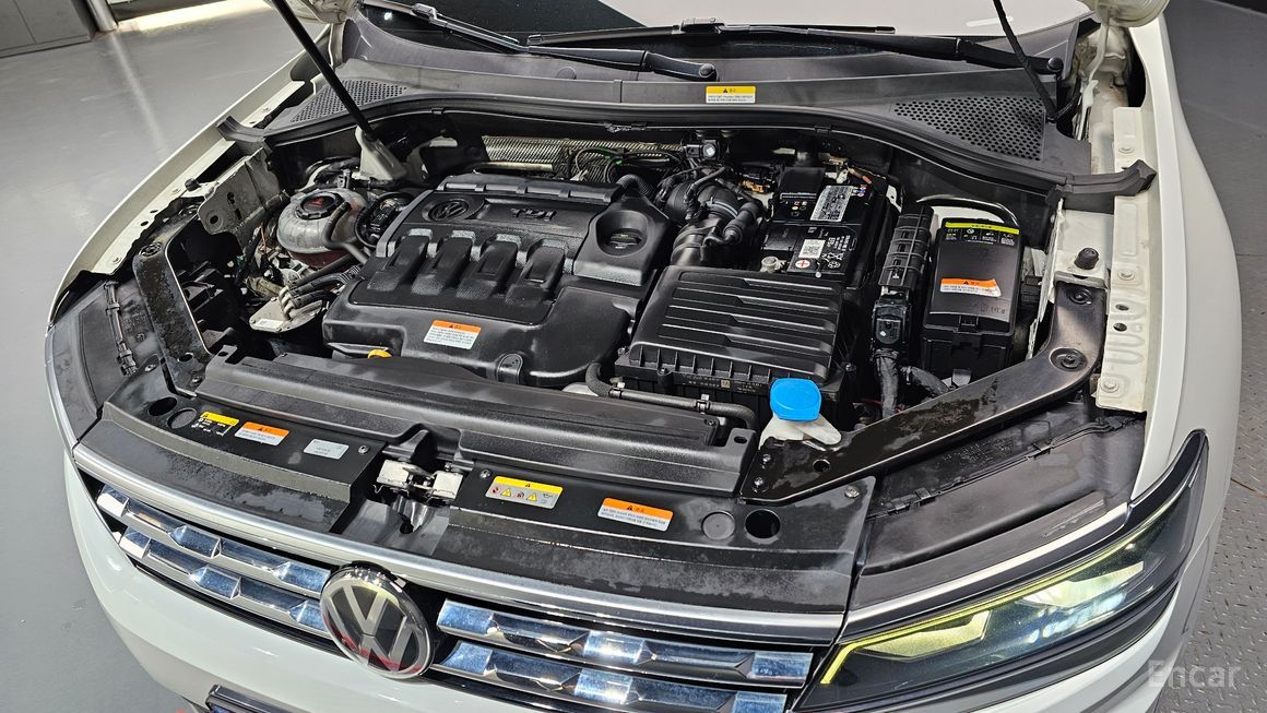 Volkswagen Tiguan - фото 5