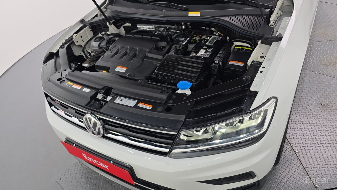 Volkswagen Tiguan - фото 5