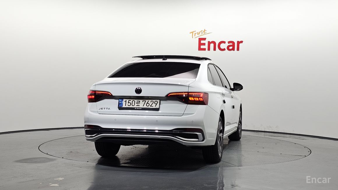 Volkswagen Jetta - фото 3