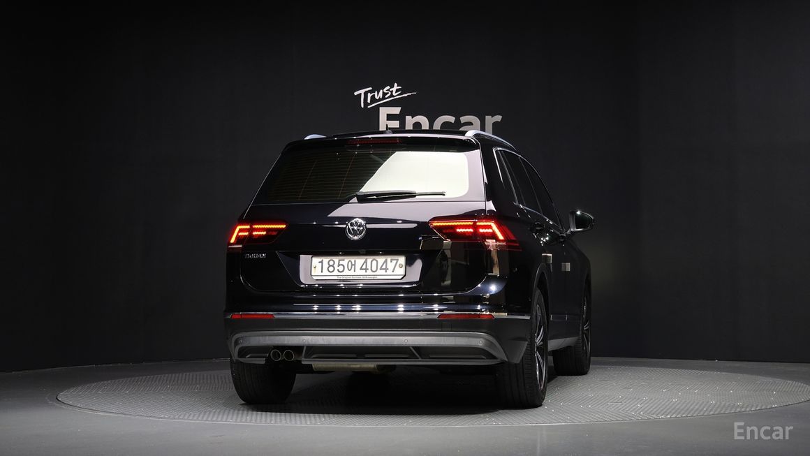 Volkswagen Tiguan - фото 3