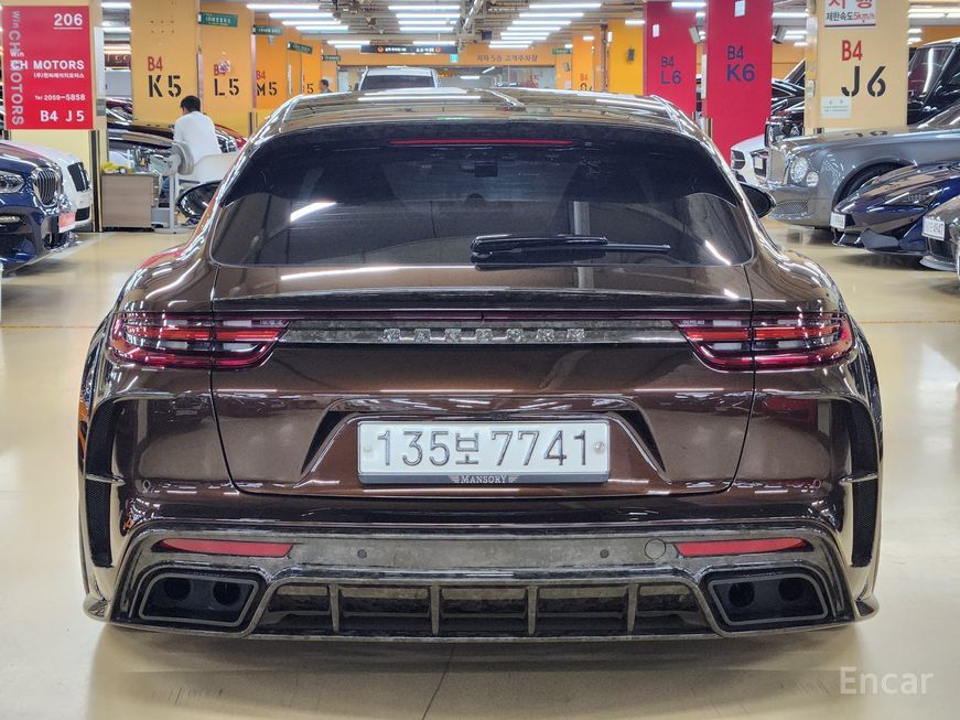 Porsche Panamera - фото 1