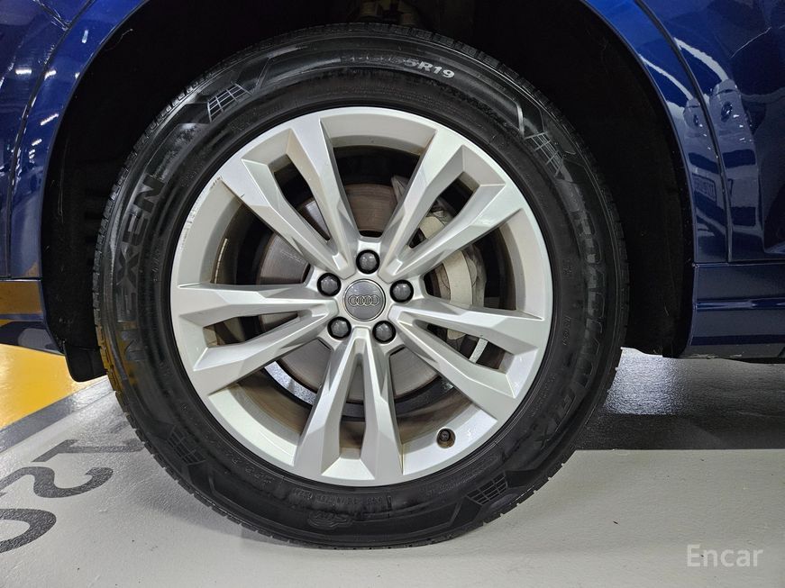 Audi Q7 - фото 4