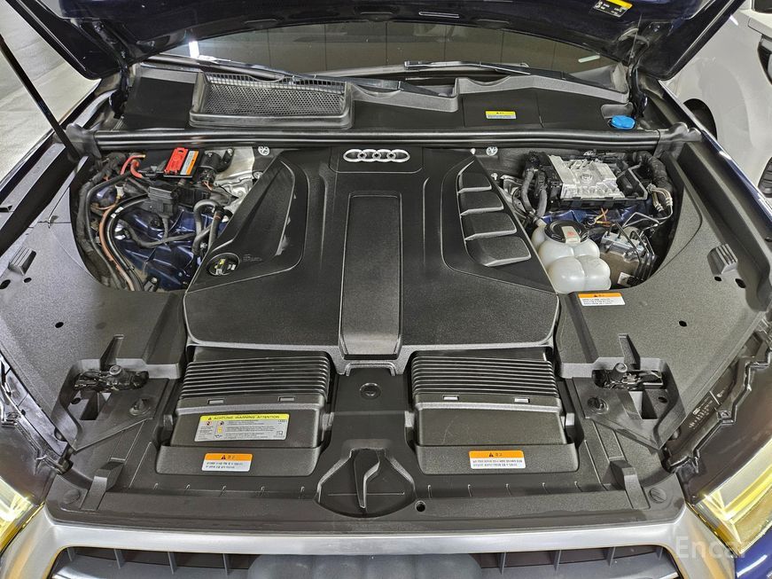 Audi Q7 - фото 5