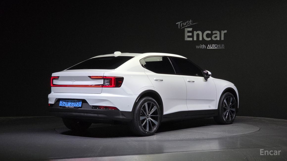 Polestar 2 - фото 1