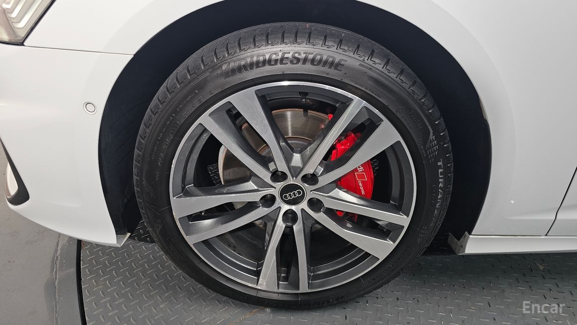 Audi A6 - фото 4