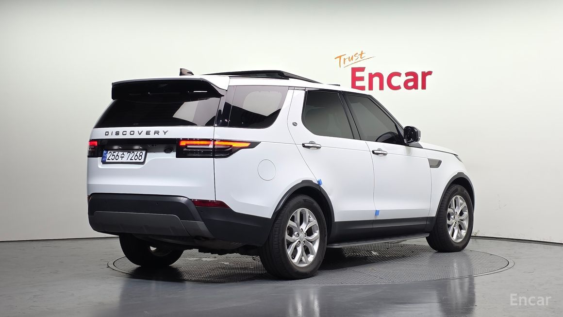 Land Rover Discovery - фото 1