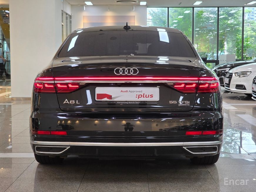 Audi A8 - фото 3
