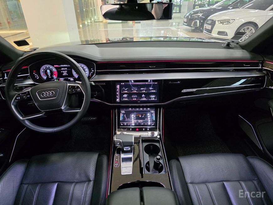 Audi A8 - фото 6