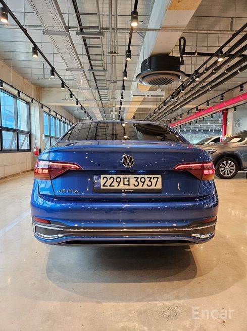 Volkswagen Jetta - фото 3