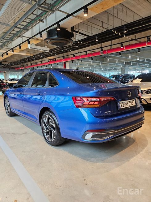 Volkswagen Jetta - фото 5