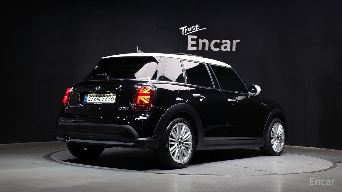 Mini Cooper - фото 1