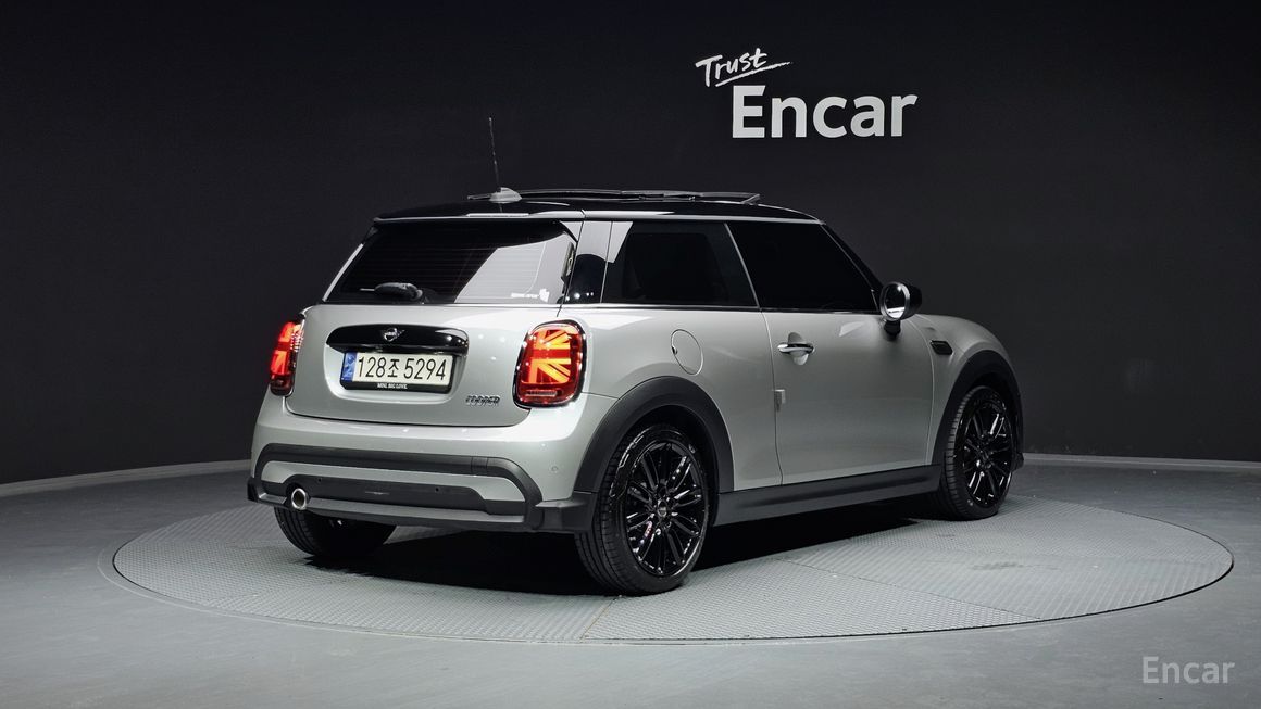 Mini Cooper - фото 1