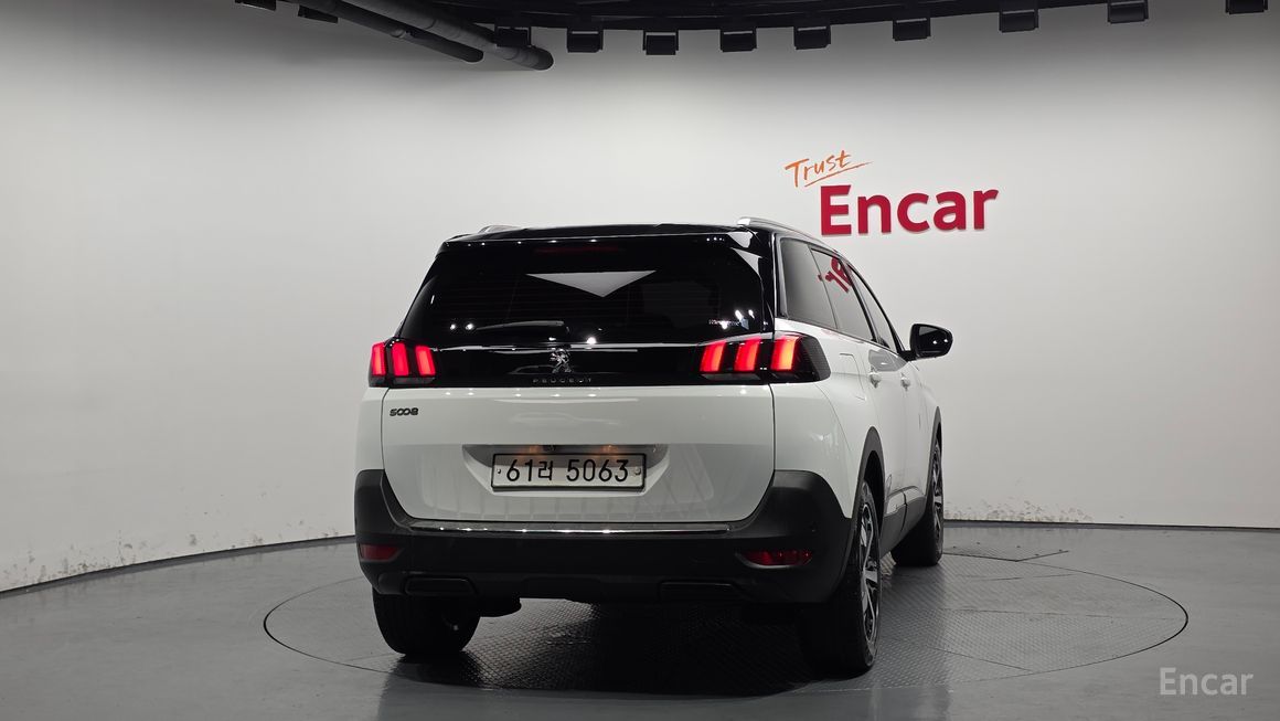 Peugeot 5008 - фото 3
