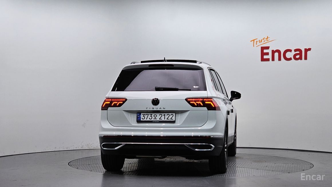 Volkswagen Tiguan - фото 3