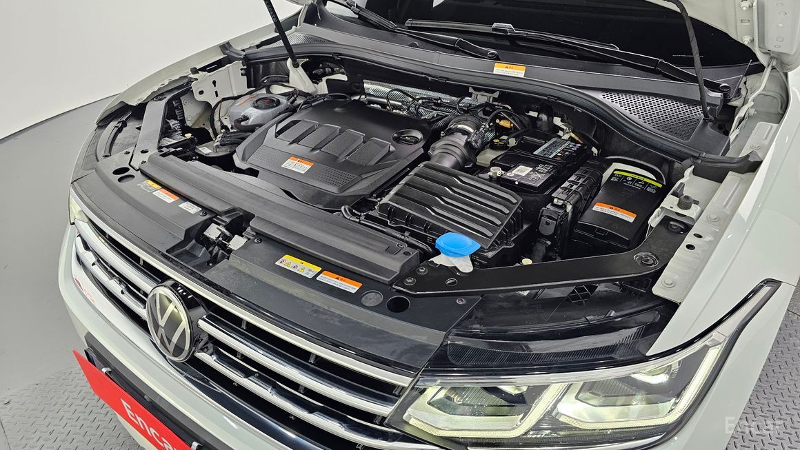 Volkswagen Tiguan - фото 5