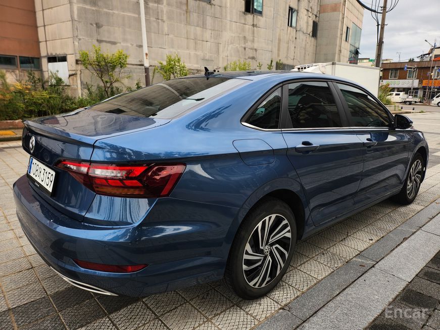 Volkswagen Jetta - фото 3