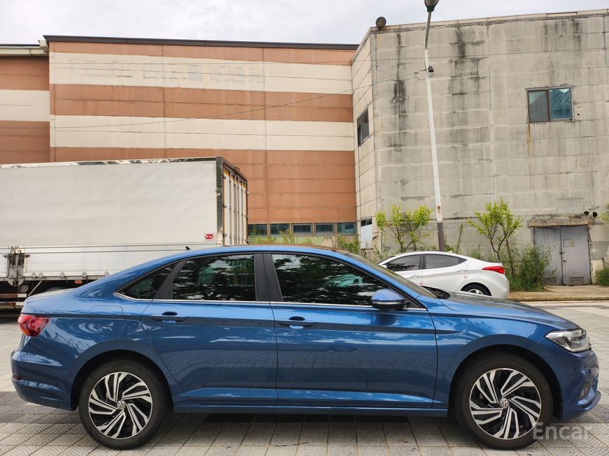 Volkswagen Jetta - фото 4