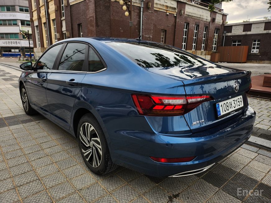 Volkswagen Jetta - фото 6