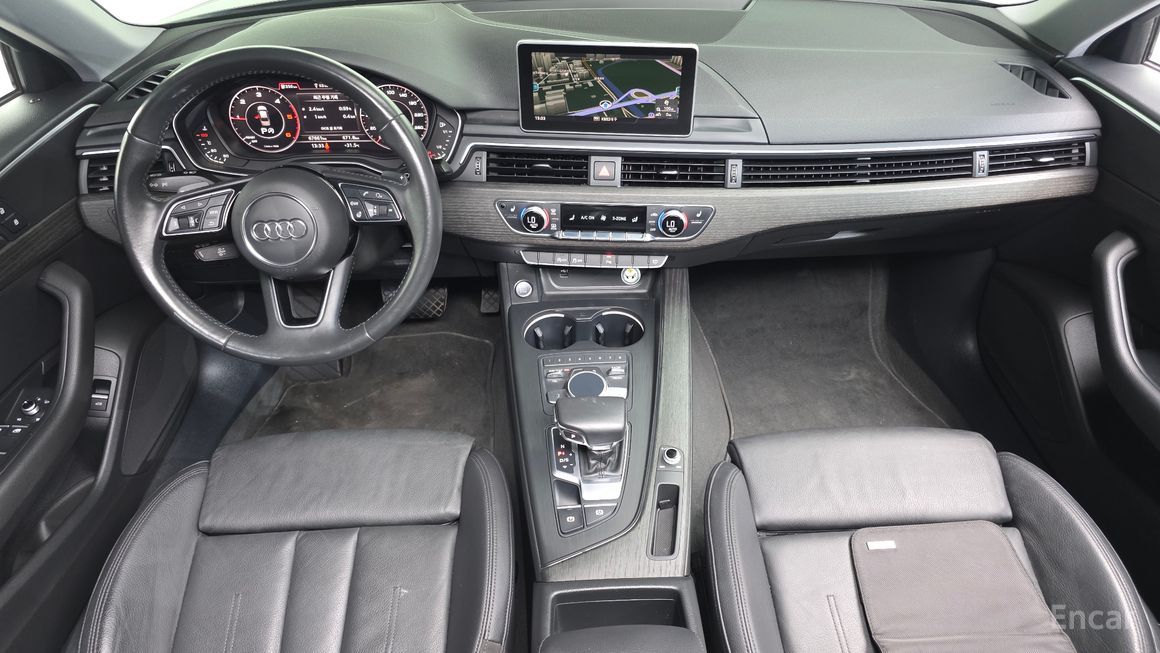 Audi A4 - фото 6