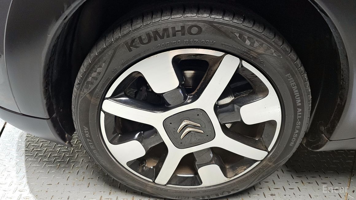 Citroen / DS C4 Cactus - фото 4