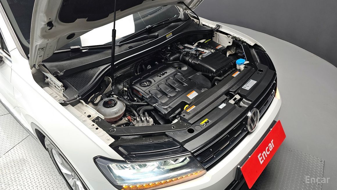 Volkswagen Tiguan - фото 5
