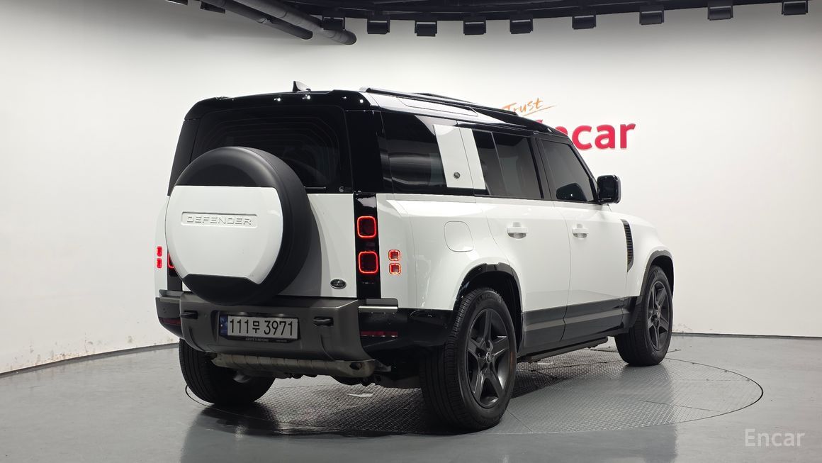 Land Rover Defender - фото 1