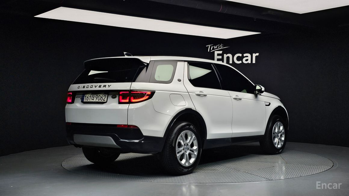 Land Rover Discovery Sports - фото 1