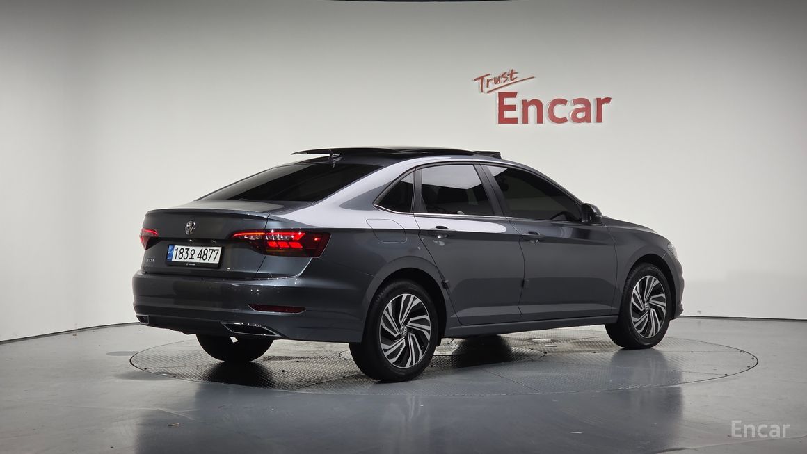 Volkswagen Jetta - фото 1