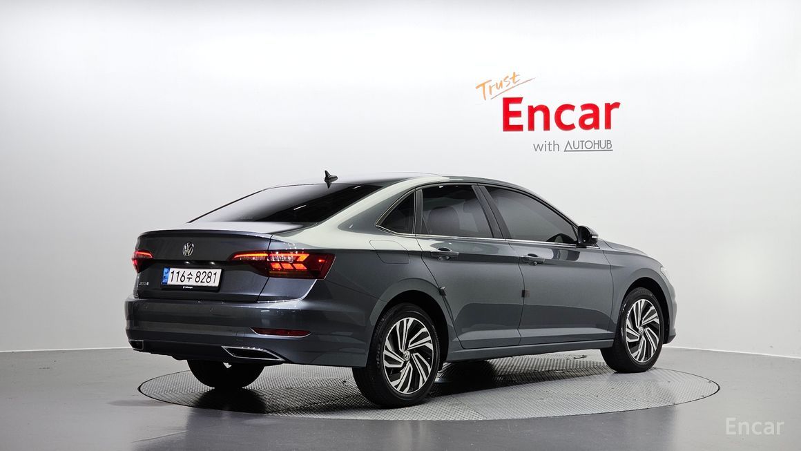 Volkswagen Jetta - фото 1