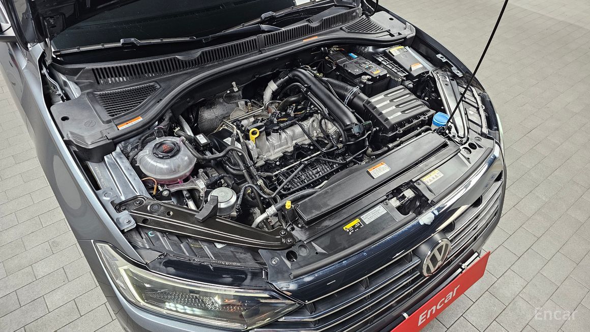 Volkswagen Jetta - фото 5