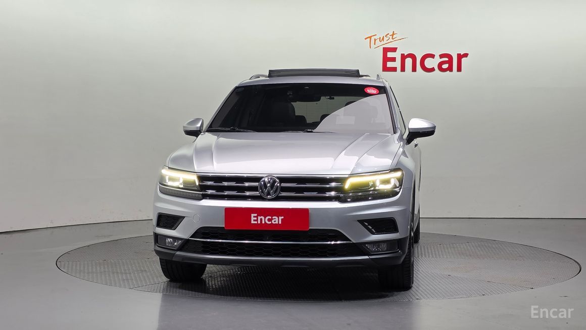 Volkswagen Tiguan - фото 2